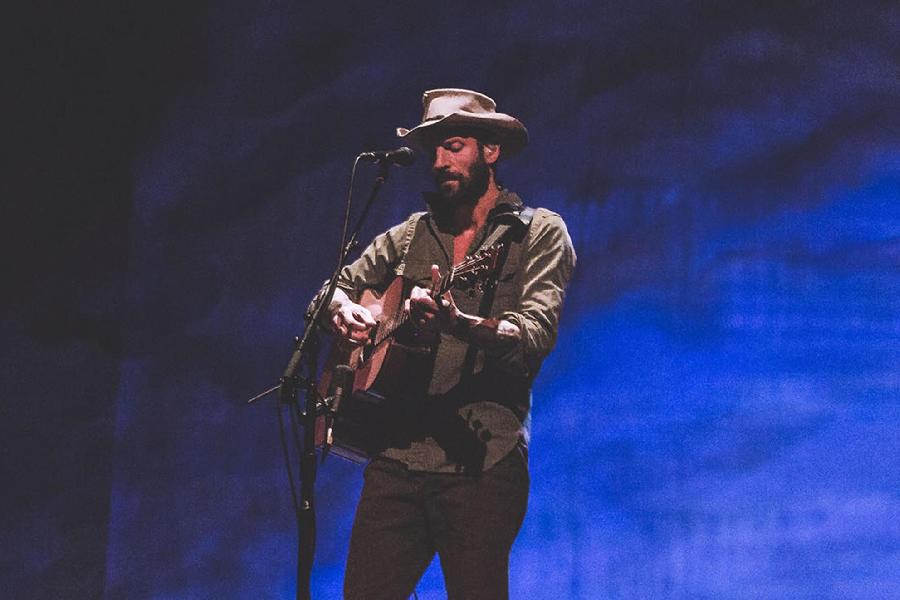 Ray Lamontagne&#039;s &#039;Monovision&#039; Provides A Soothing Escape From Everyday Life
